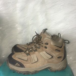 Outland hiking youth boots